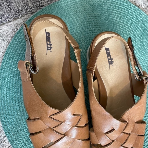 😍Earth sandals size 8 - Picture 2 of 4